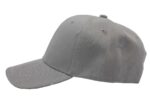 Gorra acrílico, color gris claro, ajustable.