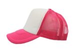 Gorra trucker de malla, color blanco/rosa mexicano, ajustable.