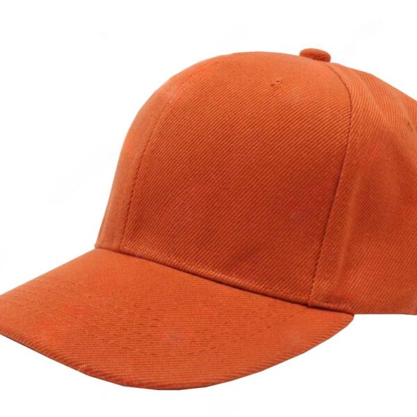 Gorra acrílico, color alegre, ajustable.