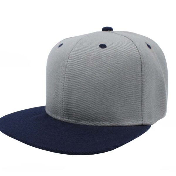 Gorra acrílico plana, ajustable.