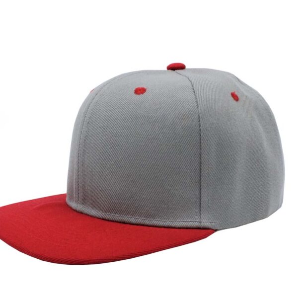 Gorra acrílico plana, ajustable.