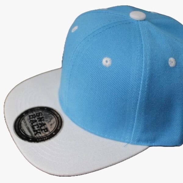 Gorra acrílico plana, ajustable.