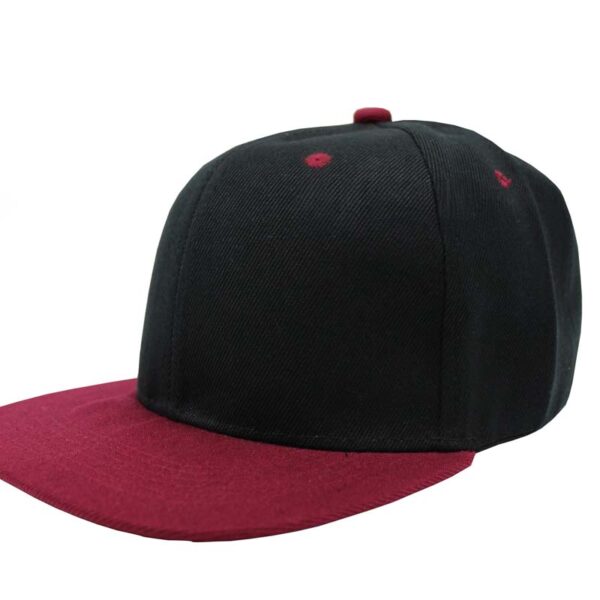 Gorra acrílico plana, ajustable.