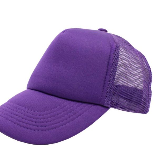 Gorra trucker de malla, color morado, ajustable.